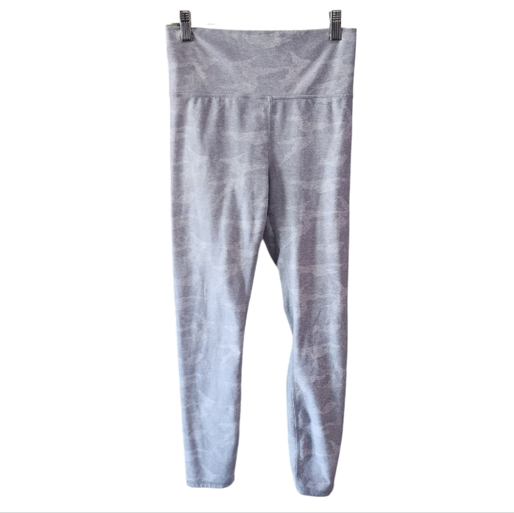 VUORI Super Soft Gray Camo Print High Rise Leggings Vw444